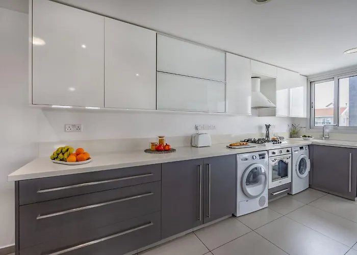 Vasileos Konstantinou Modern 2br With Balcony * Limassol