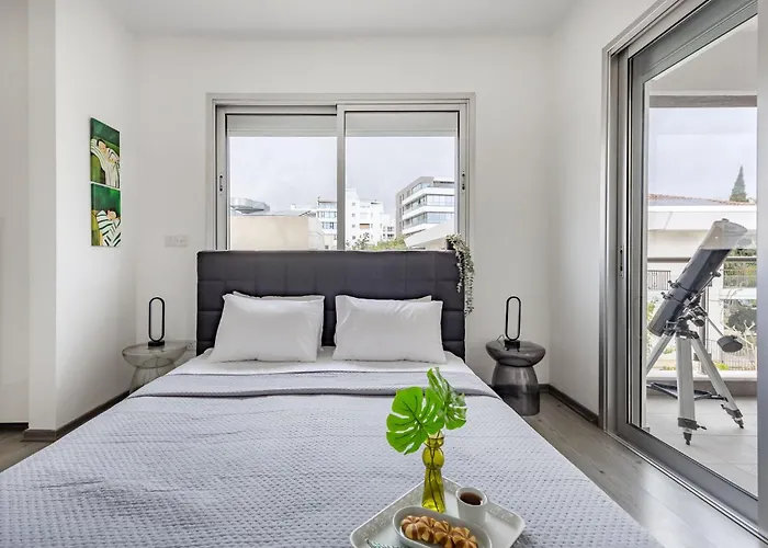 Lägenhet Vasileos Konstantinou Modern 2br With Balcony *