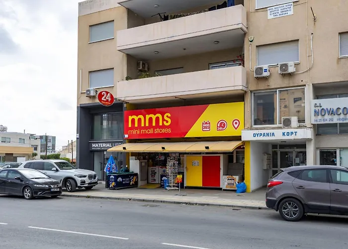 Vasileos Konstantinou Modern 2br With Balcony Appartement *